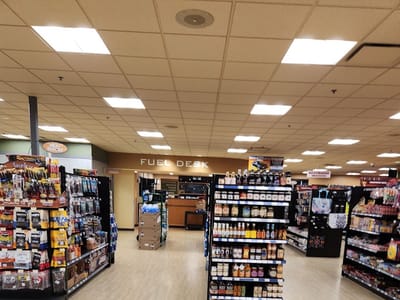 Seven Feathers Truck & Travel Center