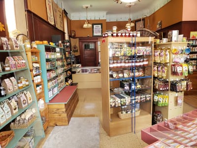 Sha's Coffee Beans Tea Leaves N Hotsauce