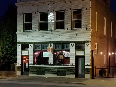 Sha's Coffee Beans Tea Leaves N Hotsauce