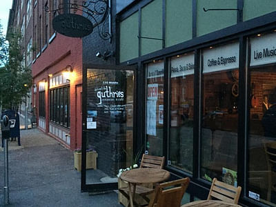 She Doesnt Like Guthries