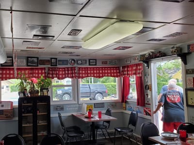 Shelly's Route 66 Cafe