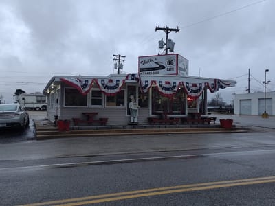 Shelly's Route 66 Cafe