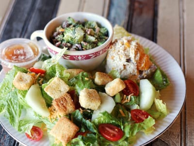 Shoppes At Fourth & Cherry