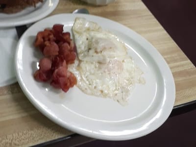 Sisters Mainstreet Cafe