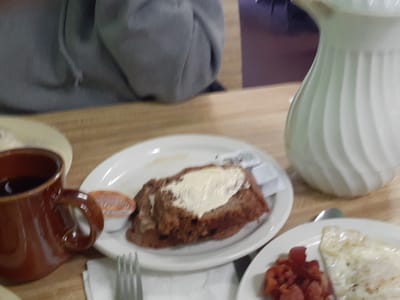 Sisters Mainstreet Cafe