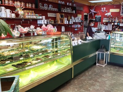 Sitka Flowers & The Chocolate Moose