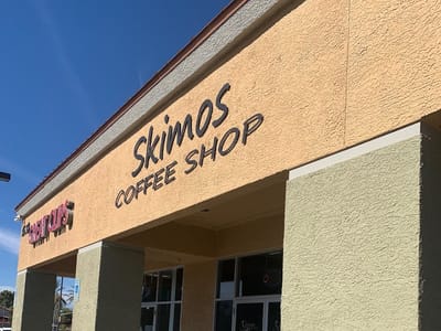 Skimos Coffee Shop