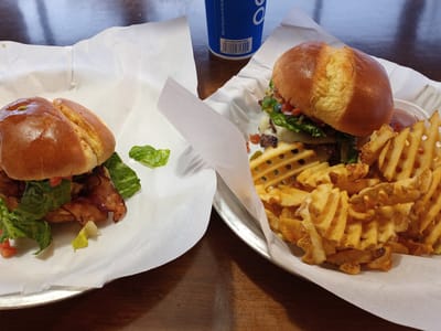 Smiling Moose Deli/ BurgerSear (Edwards)