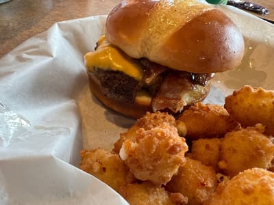 Smiling Moose Deli / BurgerSear (Gillette)