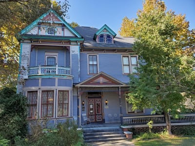 Smith-Byrd House Bed and Breakfast and Tea Room
