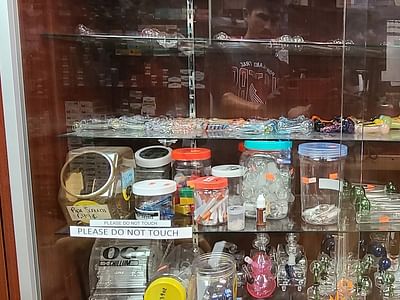 Smoke Shop Drive-Thru