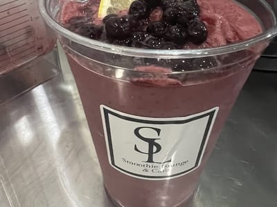 Smoothie Lounge and Cafe