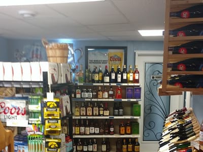 Sodes Green Acre Country Market and Liquor Store