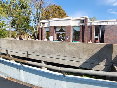 Spelunkers Cafe and Ice Cream Parlor