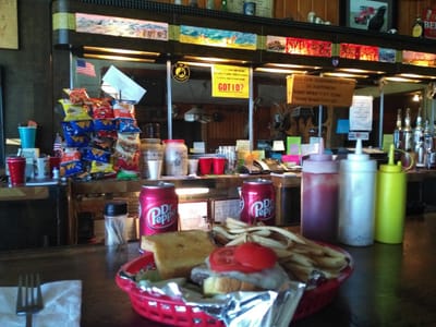 Split Rock Bar & Cafe