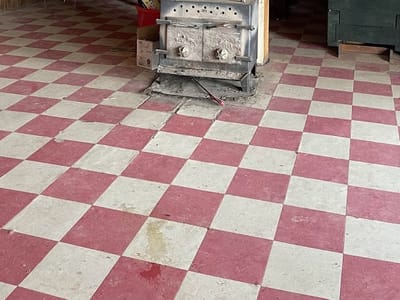 Split Rock Bar & Cafe