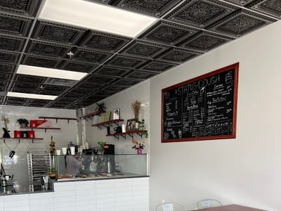 Status Dough Donuts & Coffee - Farragut