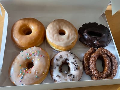 Status Dough Donuts & Coffee - Farragut