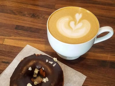 Status Dough Donuts & Coffee - Farragut