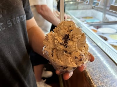 Stela's Ice Cream Shoppe & Coffee House