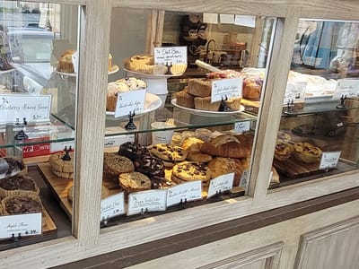 Stowe Bee Bakery & Cafe