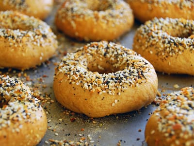 Straight From New York Bagels