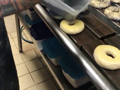 Straight From New York Bagels