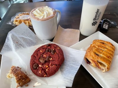 Stroll Café & Wine Bar