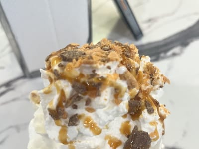 Sub-Zero Rolled Ice Cream & Bubble Team