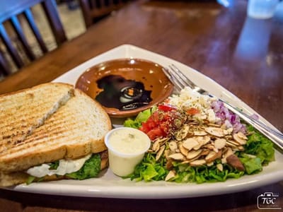 Sugar Leaf Bakery, Cafe & Espresso