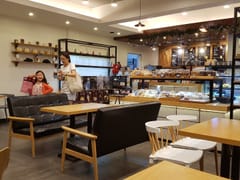 Summer Snow Bakery & Cafe