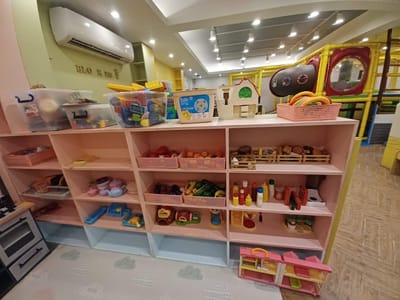 Summer Snow Bakery & Cafe