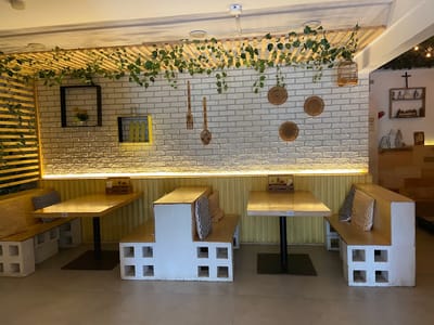 Sunny Side (Cafe + Bakery)