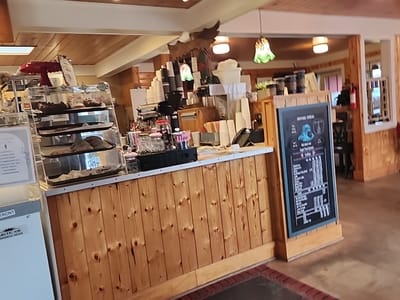 Surf House Pub & Cafe