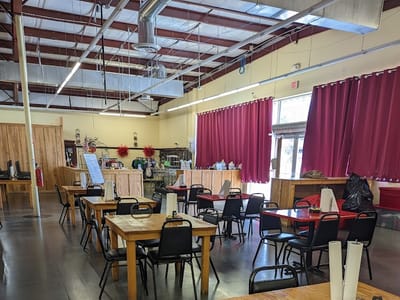 Swee-T's Bakery And Cafe