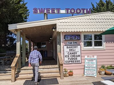 Sweettooth/Fig Tree Bakery and Deli