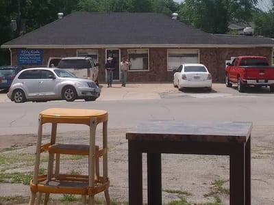 T C's Cafe & Confections