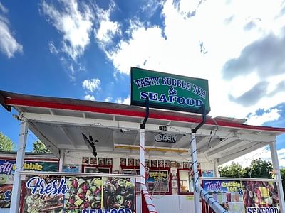 Tasty Bubble Tea and Seafood