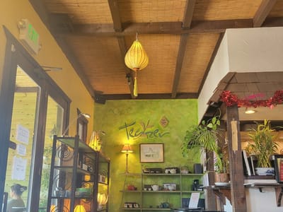 Teazer World Tea Market--Tower District