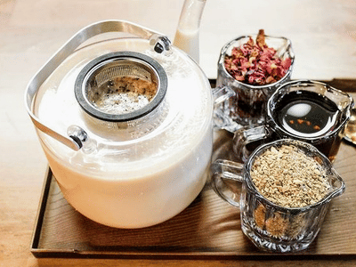 Teazer World Tea Market--Tower District