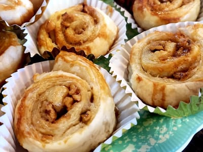 The Bee, Cafe, Coffee & Sweet Shop, Waffle Bar Boutique