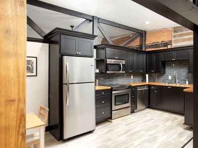 The Bee's Knees on Route 66