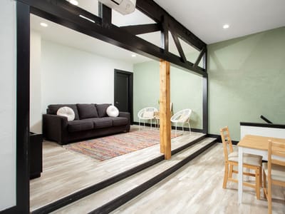 The Bee's Knees on Route 66