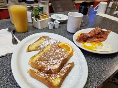 The Centerville Cafe