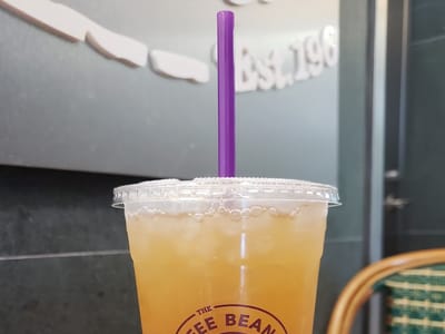 The Coffee Bean & Tea Leaf First Hawaiian Center