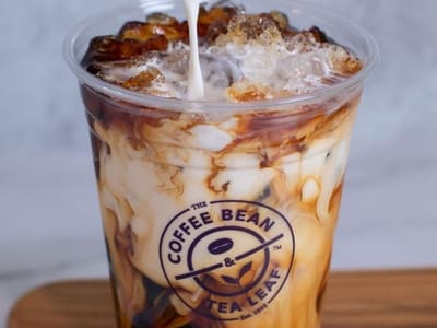 The Coffee Bean & Tea Leaf First Hawaiian Center