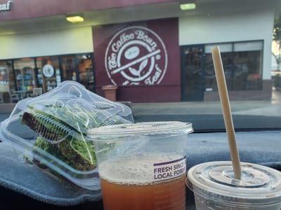 The Coffee Bean & Tea Leaf Pearl City