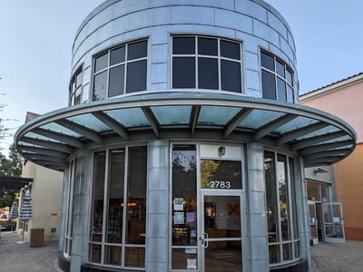 The Coffee Bean & Tea Leaf