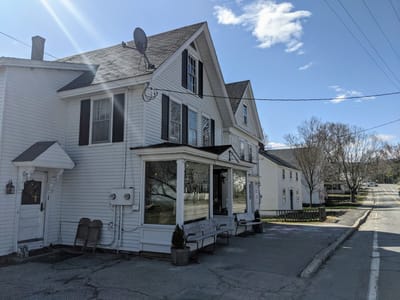 The Foothills Cafe & Curio