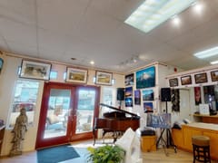 The Gallery In Mount Shasta